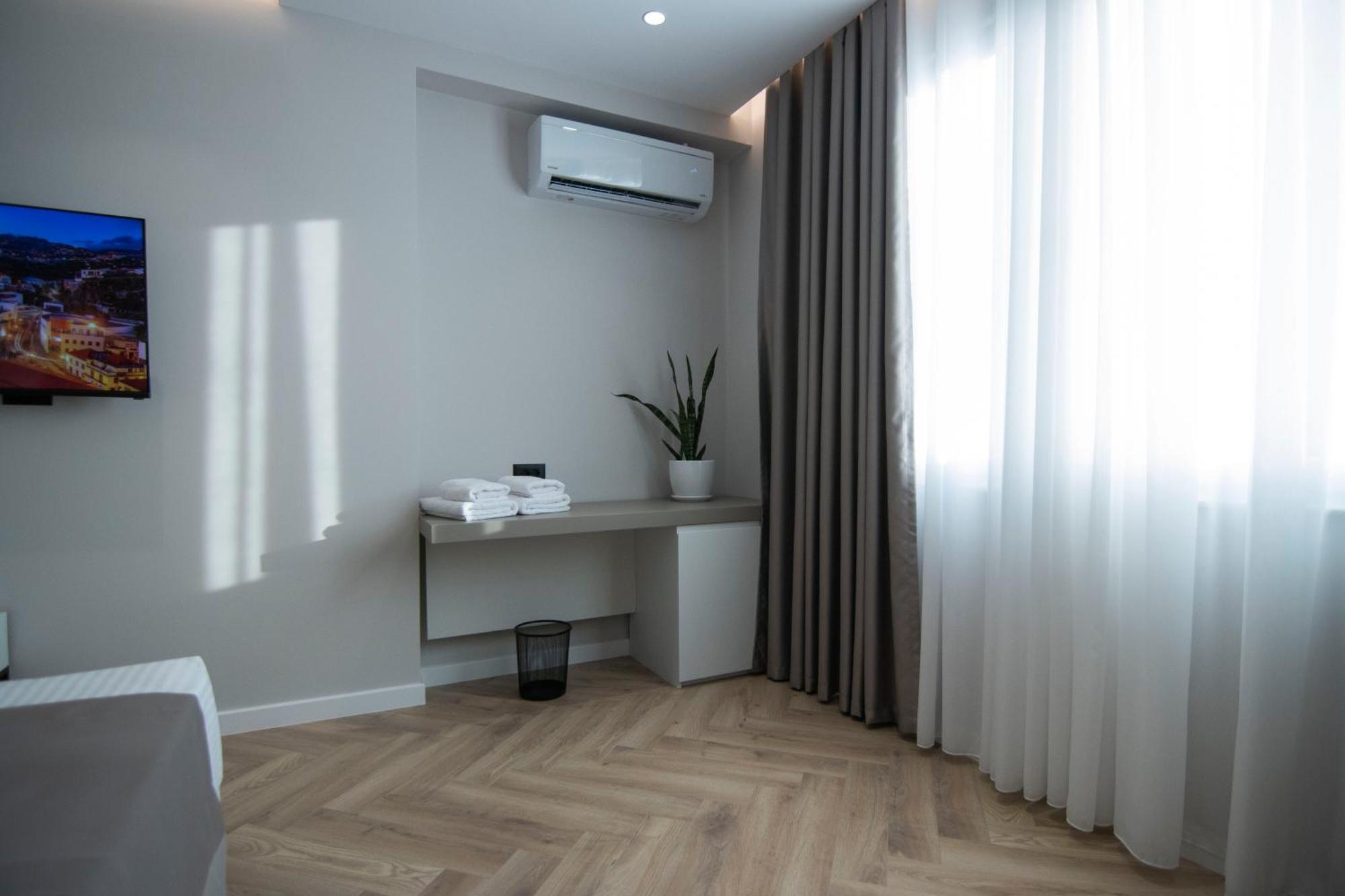 Mina Luxury Rooms Tirana Extérieur photo