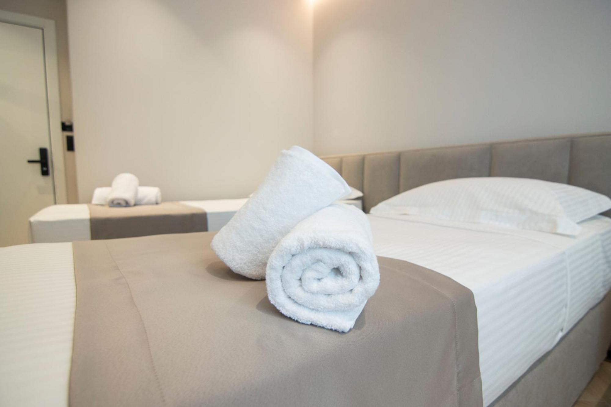 Mina Luxury Rooms Tirana Extérieur photo